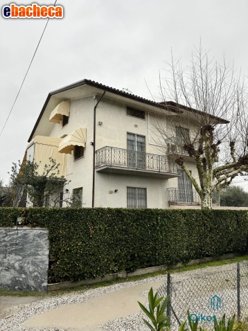 casa indipendente in vendita a Pietrasanta