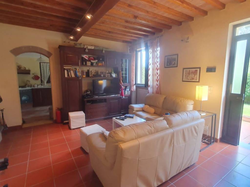 casa indipendente in vendita a Pietrasanta