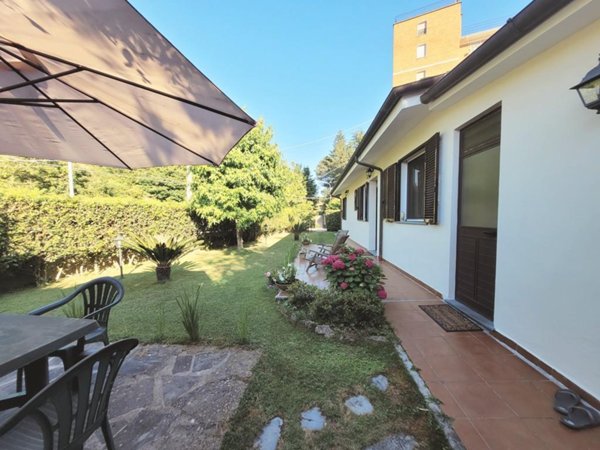 casa indipendente in vendita a Pietrasanta