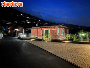 casa indipendente in vendita a Pietrasanta in zona Strettoia