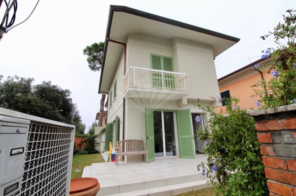 casa indipendente in vendita a Pietrasanta