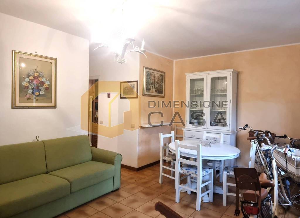 casa indipendente in vendita a Pietrasanta in zona Vignone