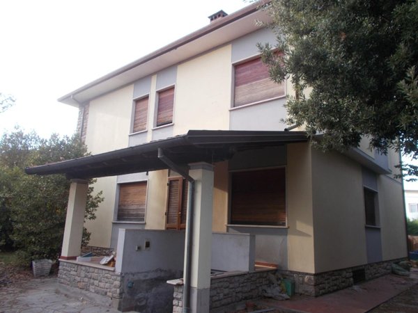 casa indipendente in vendita a Pietrasanta in zona Marina di Pietrasanta