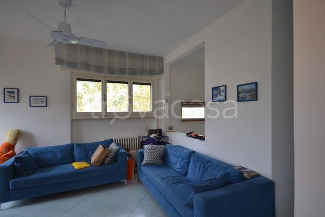 appartamento in vendita a Pietrasanta in zona Fiumetto