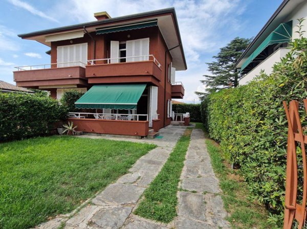 casa indipendente in vendita a Pietrasanta in zona Marina di Pietrasanta