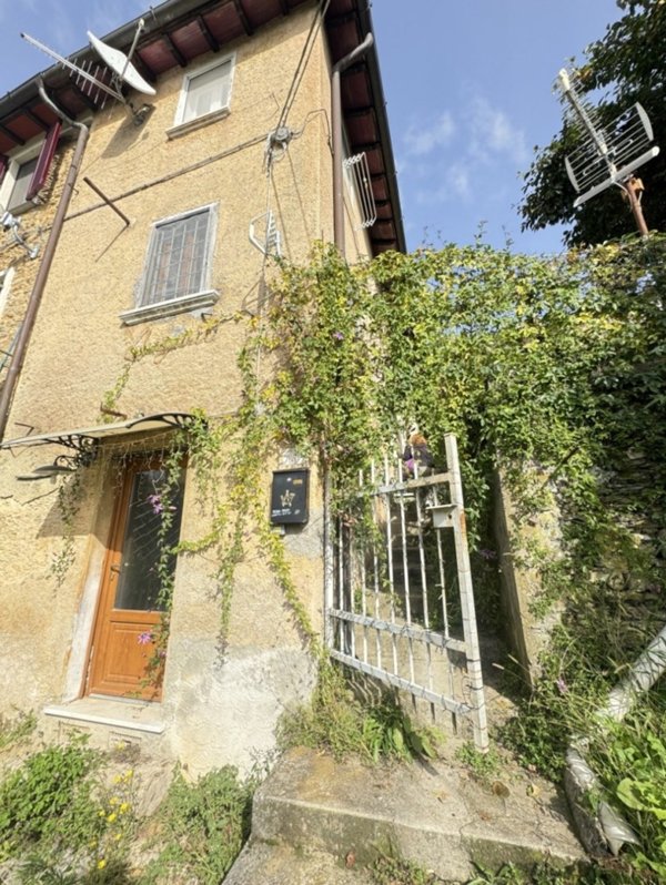 casa indipendente in vendita a Pietrasanta