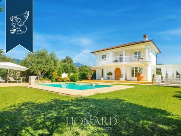 casa indipendente in vendita a Pietrasanta