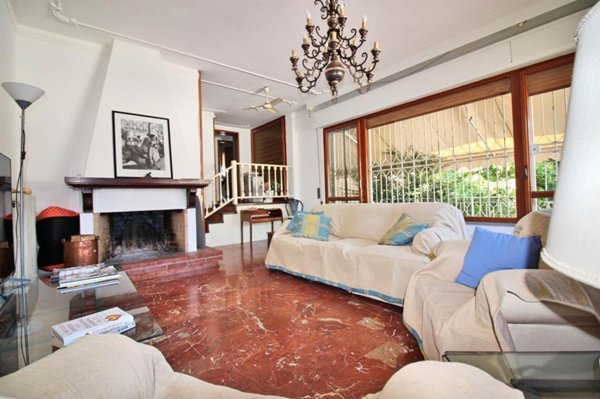 casa indipendente in vendita a Pietrasanta