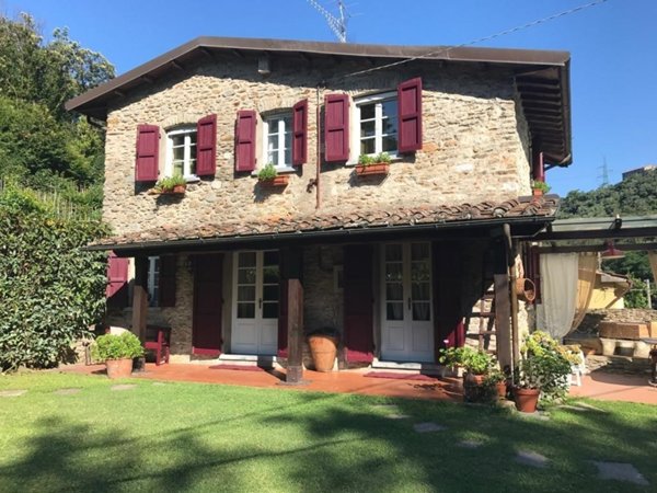 casa indipendente in vendita a Pietrasanta