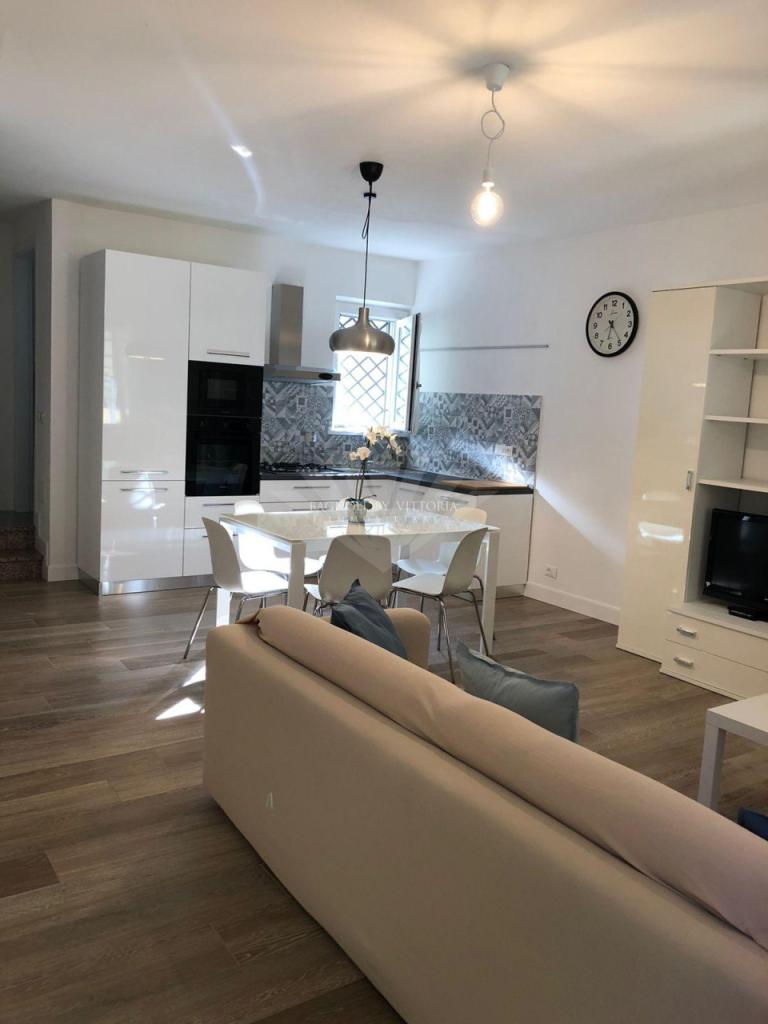 casa indipendente in vendita a Pietrasanta in zona Fiumetto