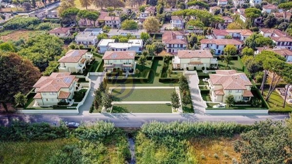 casa indipendente in vendita a Pietrasanta in zona Marina di Pietrasanta