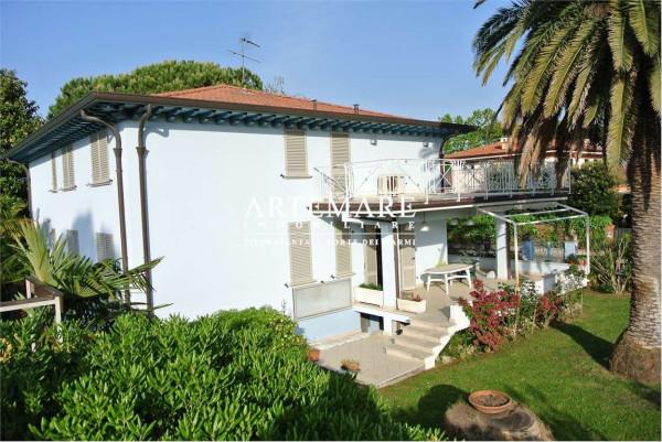 casa indipendente in vendita a Pietrasanta in zona Marina di Pietrasanta