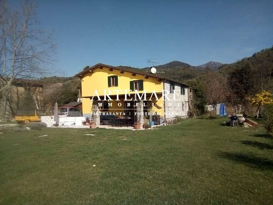 casa indipendente in vendita a Pietrasanta