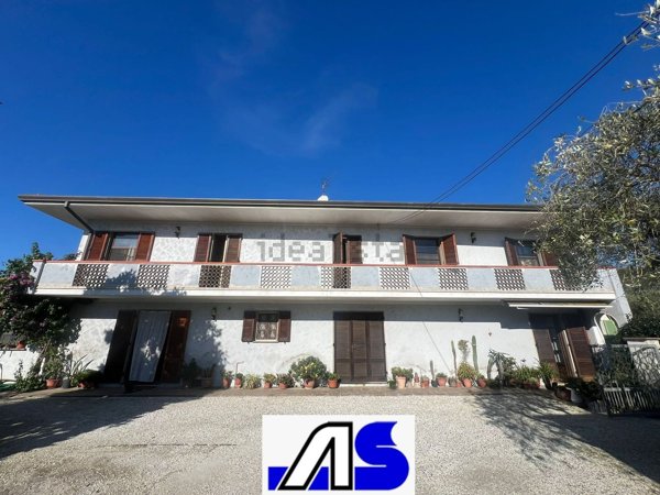 casa indipendente in vendita a Pietrasanta