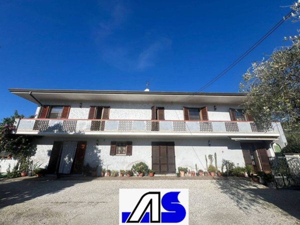 casa indipendente in vendita a Pietrasanta