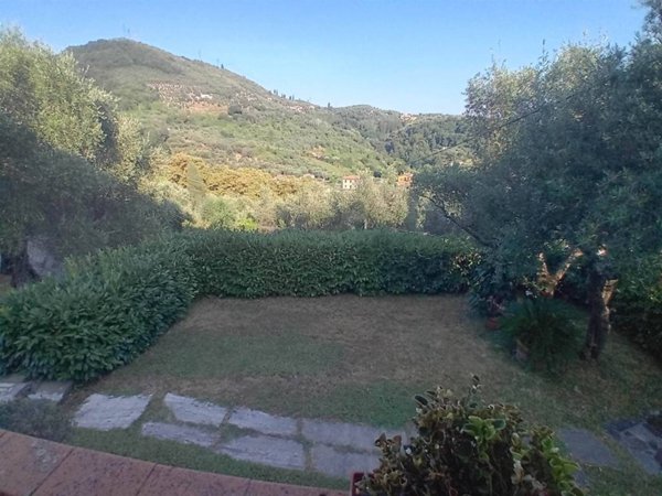 casa indipendente in vendita a Pietrasanta