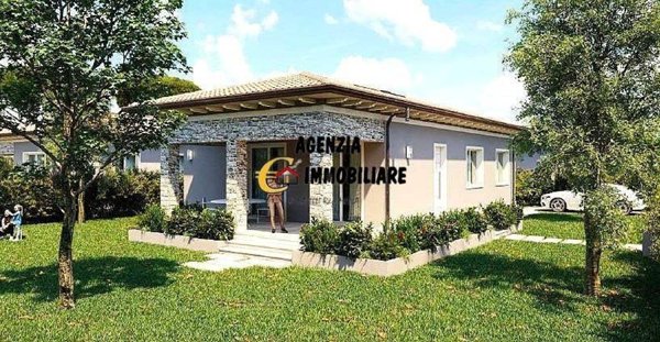 casa indipendente in vendita a Pietrasanta