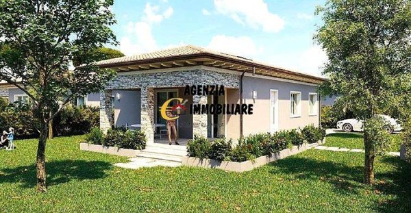 casa indipendente in vendita a Pietrasanta