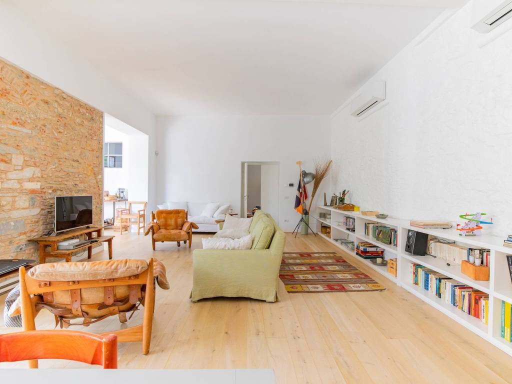 casa indipendente in vendita a Pietrasanta