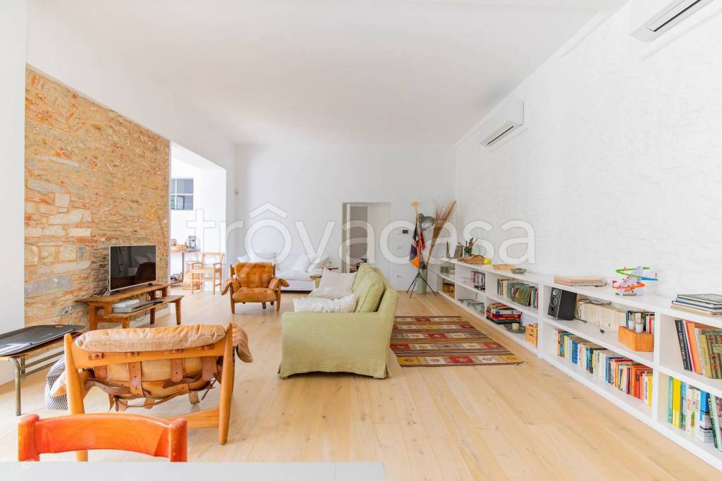 casa indipendente in vendita a Pietrasanta