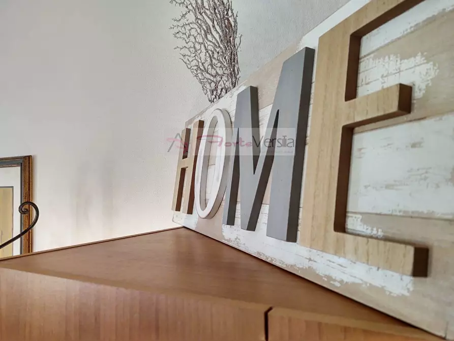 casa indipendente in vendita a Pietrasanta in zona Tonfano