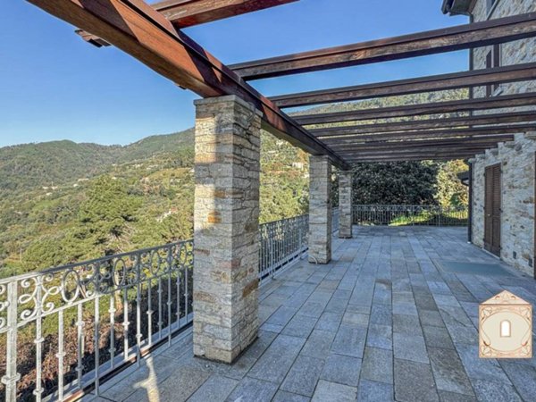 casa indipendente in vendita a Pietrasanta