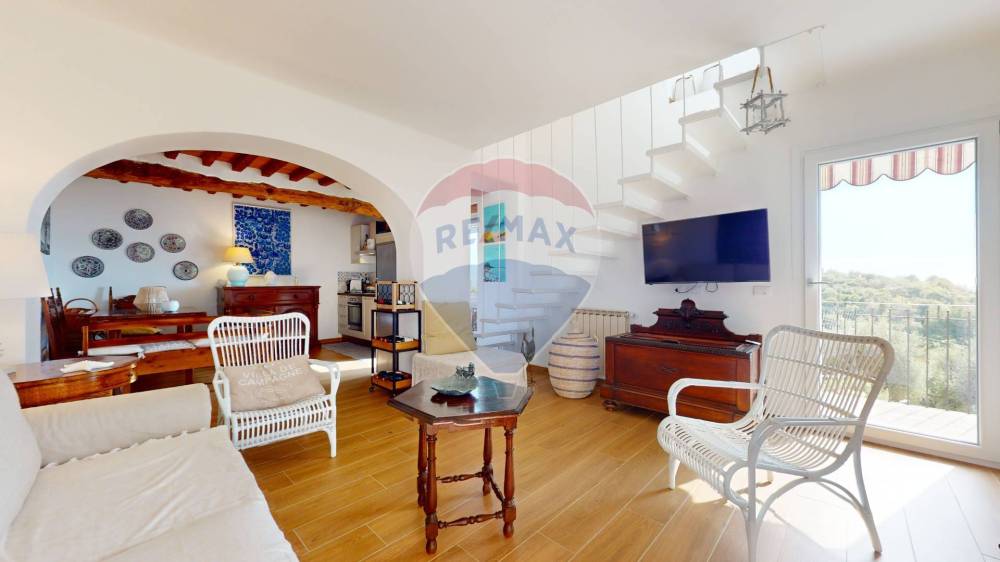 casa indipendente in vendita a Pietrasanta in zona Capezzano Monte