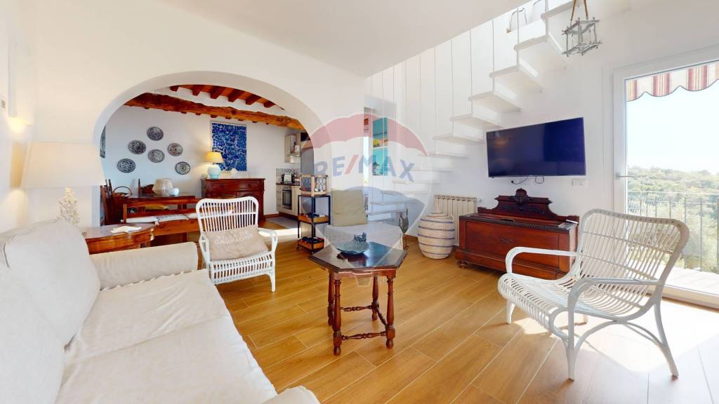 casa indipendente in vendita a Pietrasanta in zona Capezzano Monte