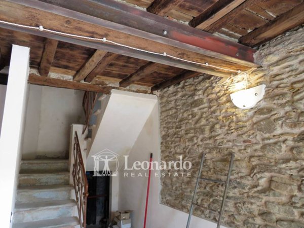casa indipendente in vendita a Pietrasanta in zona Castello