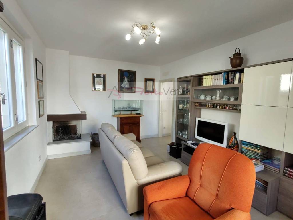 casa indipendente in vendita a Pietrasanta in zona Marina di Pietrasanta