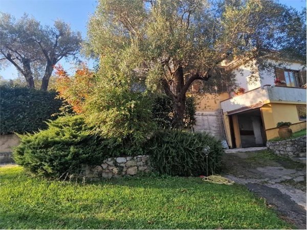 casa indipendente in vendita a Pietrasanta