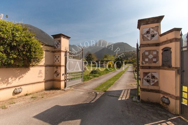 casa indipendente in vendita a Pietrasanta
