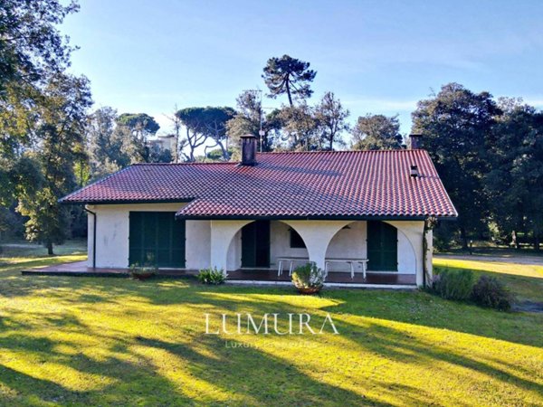 casa indipendente in vendita a Pietrasanta in zona Marina di Pietrasanta