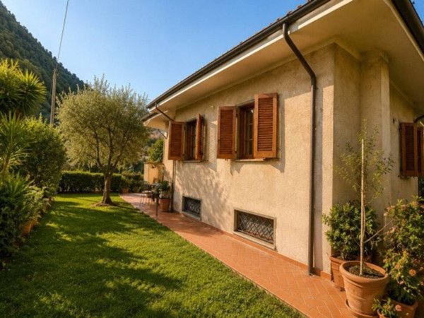 casa indipendente in vendita a Pietrasanta