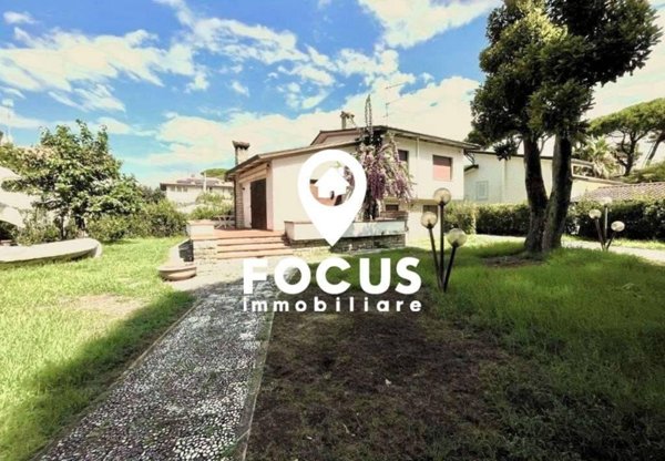 casa indipendente in vendita a Pietrasanta in zona Marina di Pietrasanta