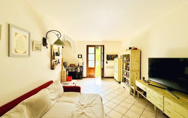 casa indipendente in vendita a Pietrasanta in zona Castello