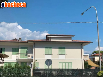 casa indipendente in vendita a Pietrasanta