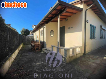 appartamento in vendita a Pietrasanta in zona Tonfano