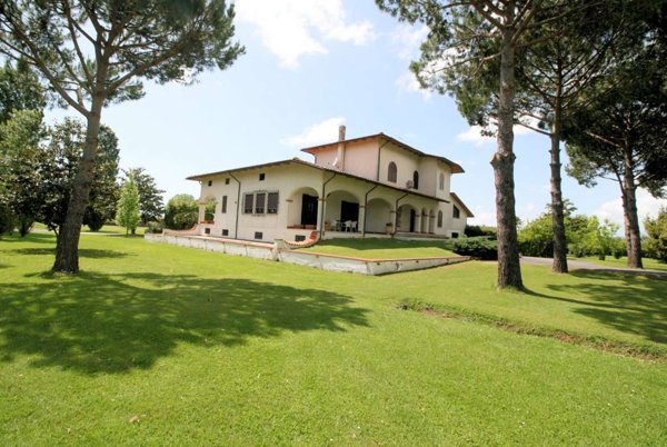 casa indipendente in vendita a Pietrasanta