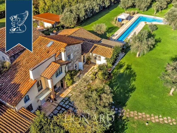 casa indipendente in vendita a Pietrasanta