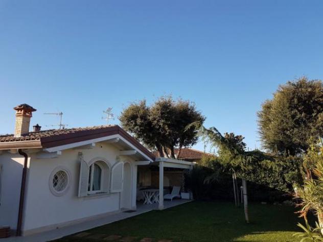 casa indipendente in vendita a Pietrasanta in zona Marina di Pietrasanta