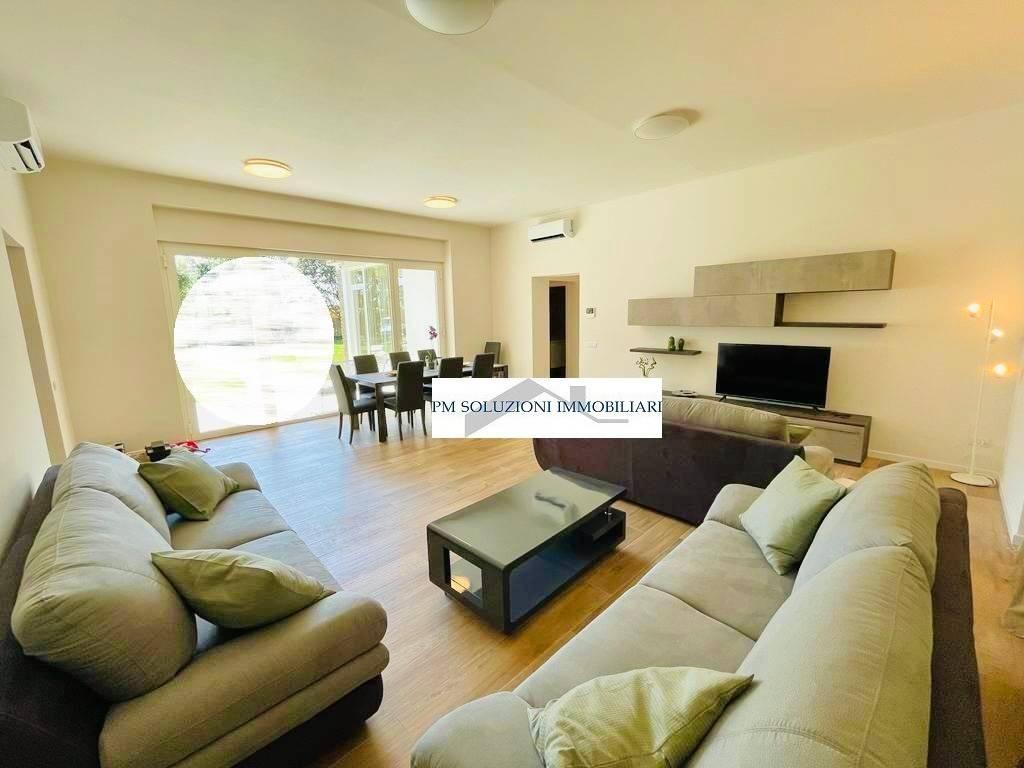 casa indipendente in vendita a Pietrasanta in zona Marina di Pietrasanta