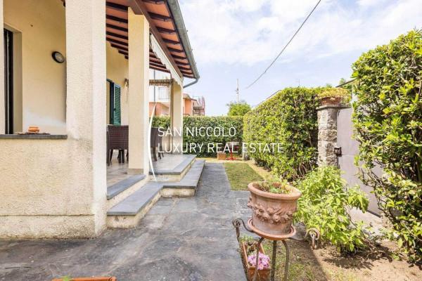 casa indipendente in vendita a Pietrasanta in zona Marina di Pietrasanta