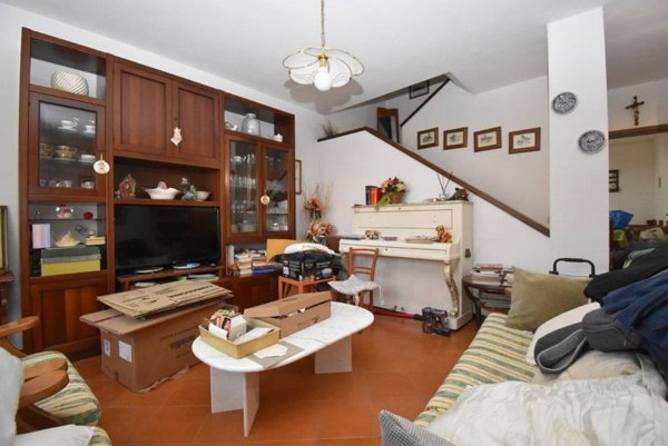 casa indipendente in vendita a Pietrasanta in zona Marina di Pietrasanta