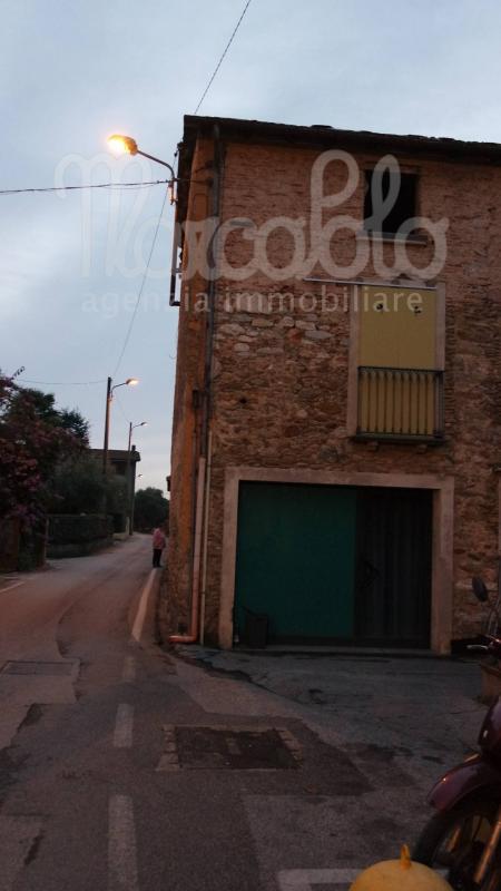 casa indipendente in vendita a Pietrasanta in zona Crociale
