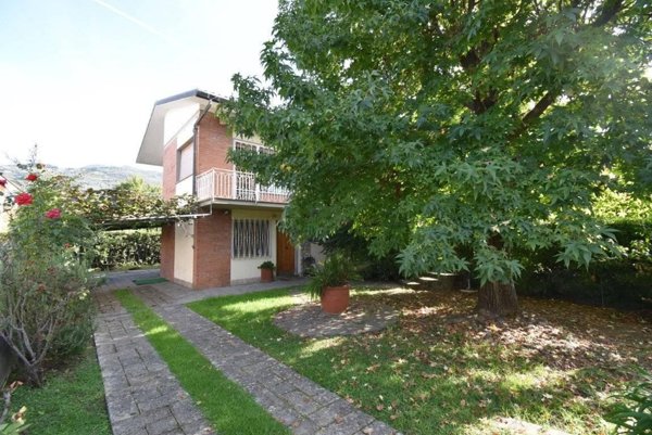casa indipendente in vendita a Pietrasanta in zona Marina di Pietrasanta