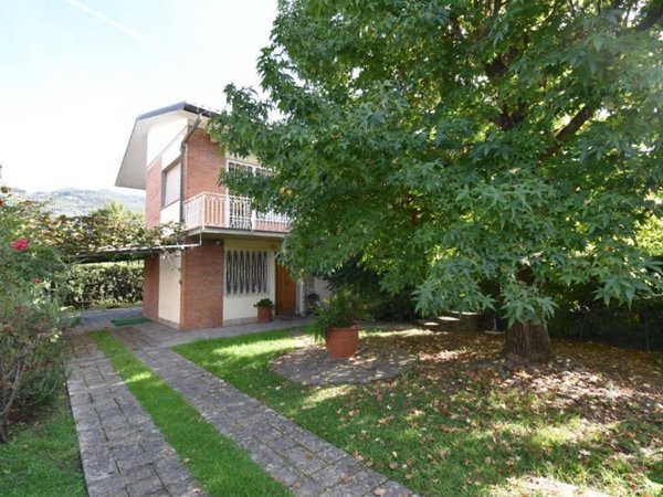 casa indipendente in vendita a Pietrasanta in zona Marina di Pietrasanta