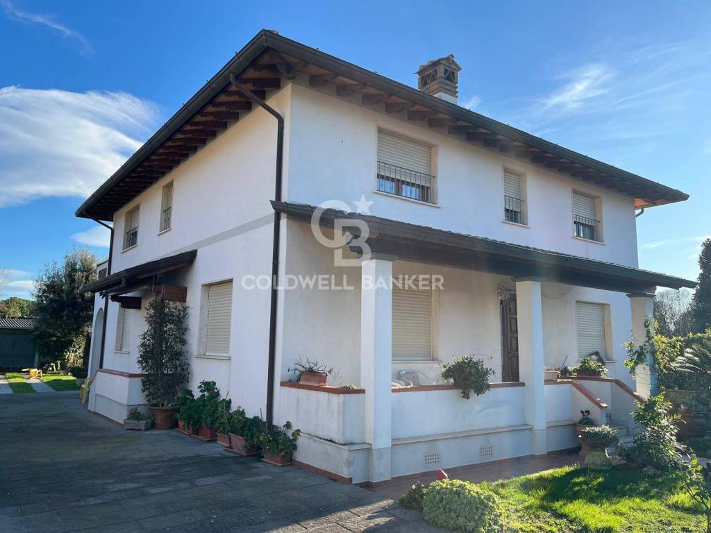 casa indipendente in vendita a Pietrasanta