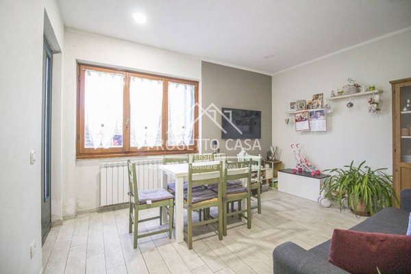 casa indipendente in vendita a Pietrasanta in zona Tonfano