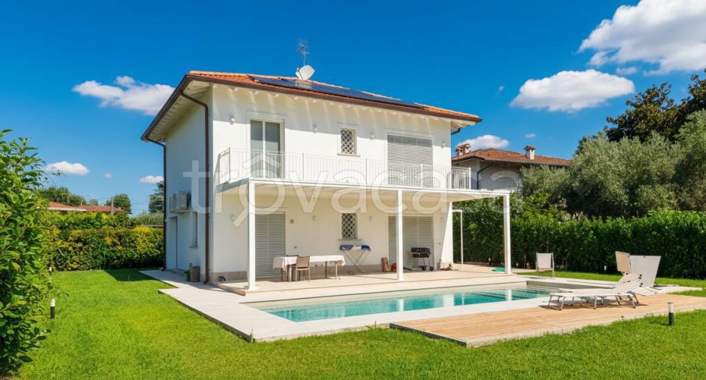casa indipendente in vendita a Pietrasanta